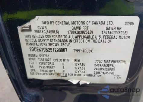 2005 Chevrolet Silverado 1500 Z71 z USA, uszkodzony, nr VIN 2GCEK19B251298007